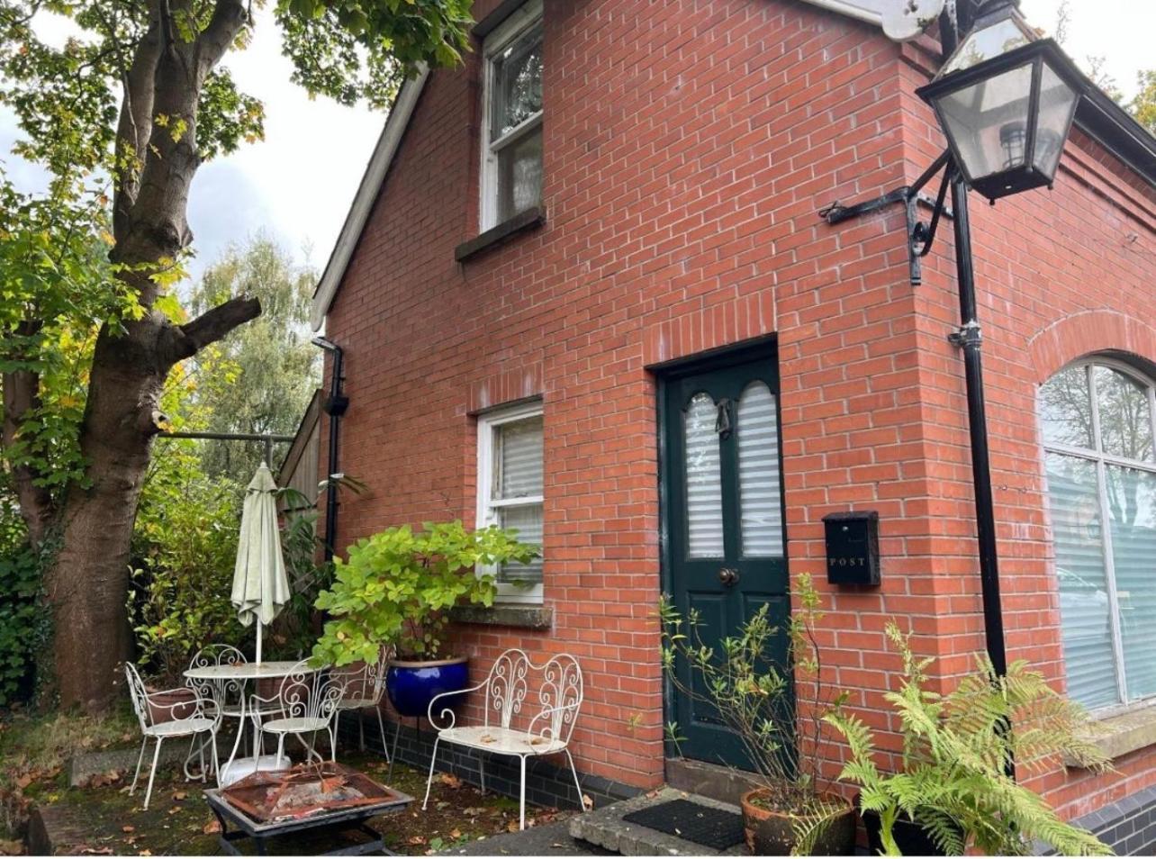 Self Contained Coach House In Leafy South Belfast The Location Is Not Accurate Apartment Bagian luar foto